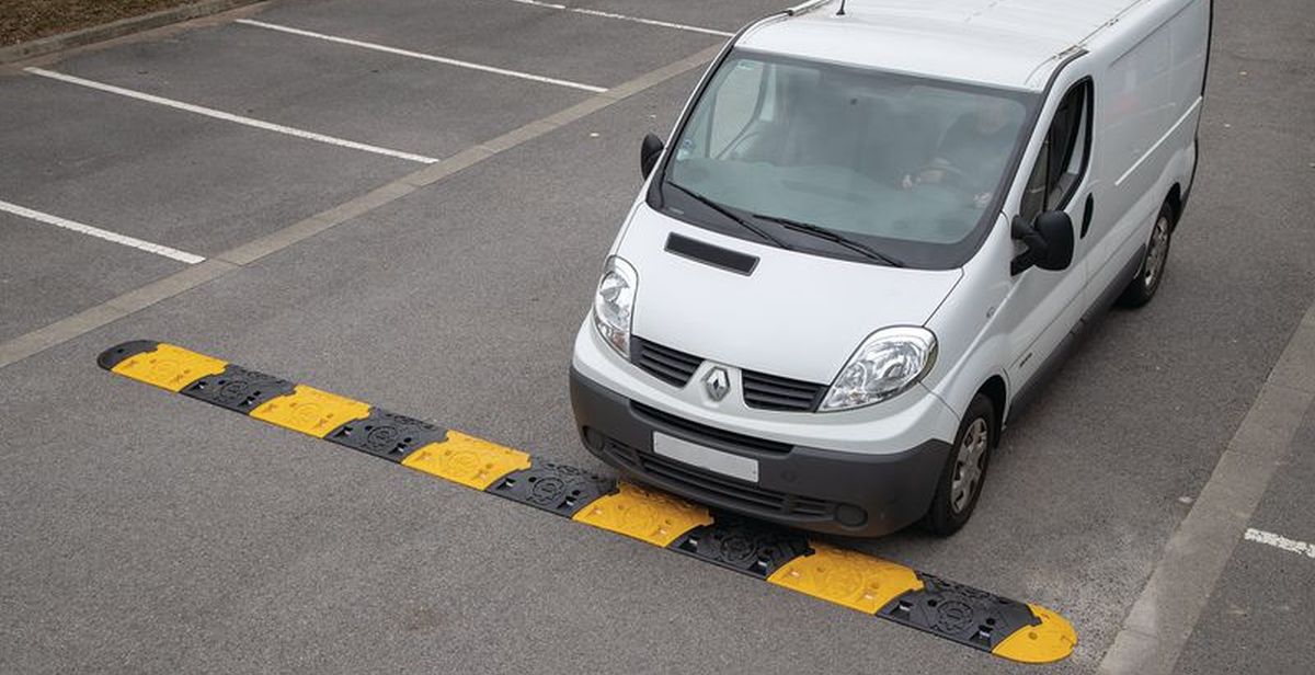 Werksverkehr: Sichere Verkehrswege auf dem Betriebsgelände